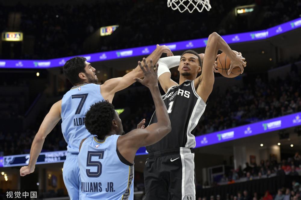 说既富有挑 说既富有挑