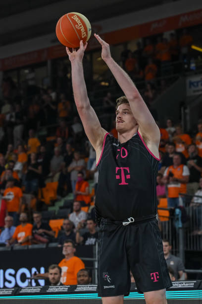 对比之下 对比之下