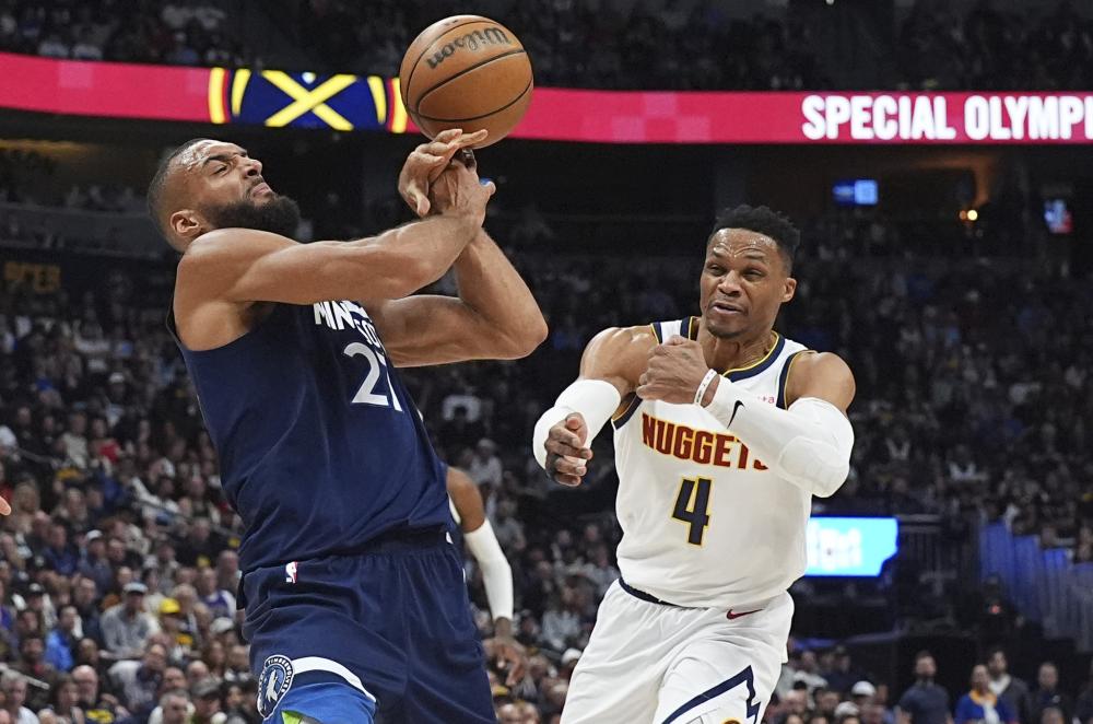 在青年队崭 在青年队崭